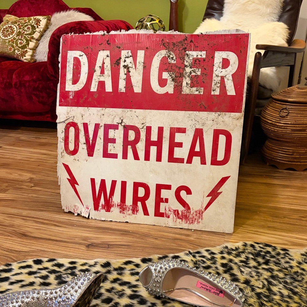 Old sign - Picture 2 of 2